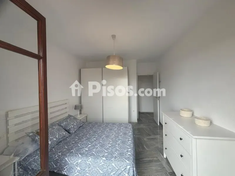 Chambres - Furnished Apartment with Balcony in Granada Centre
