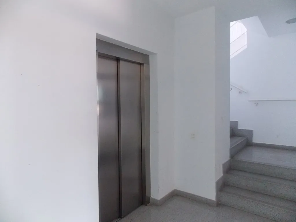 Esik - New Flat with Parking in Logroño