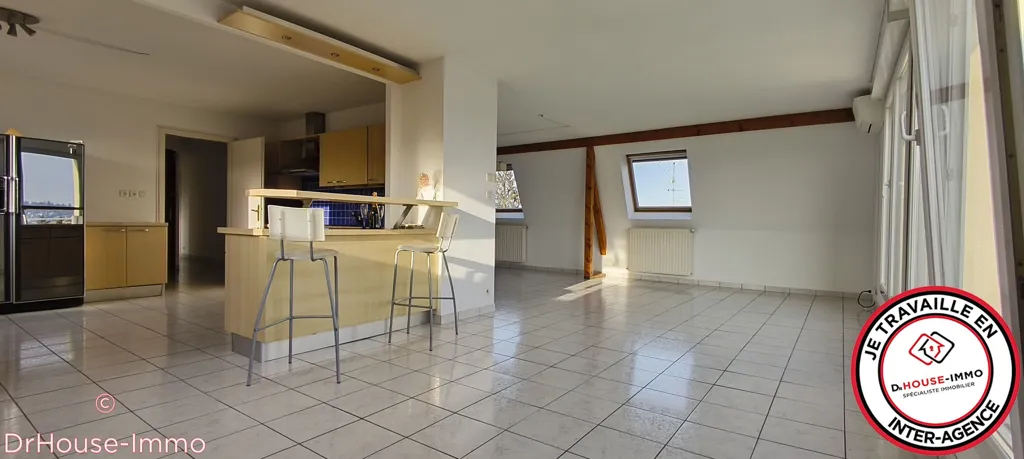Cuisine - Attique Rénové avec Terrasse à Mulhouse