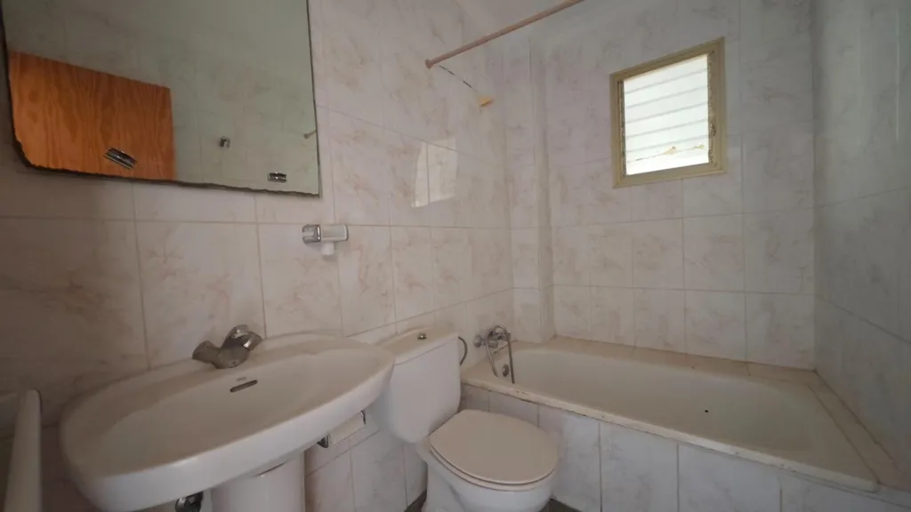 Vannitoad - Multi-Unit Building with Sea Views in El Fraile