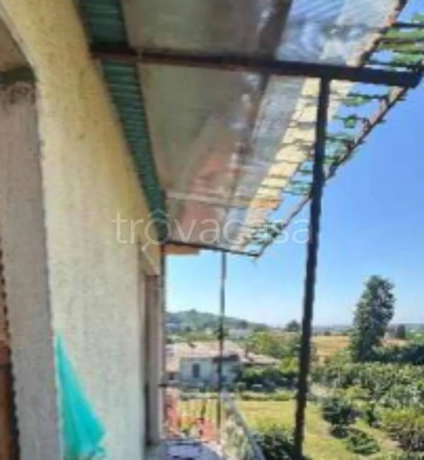 Balcony - Apartment with Balcony in Sanfrè