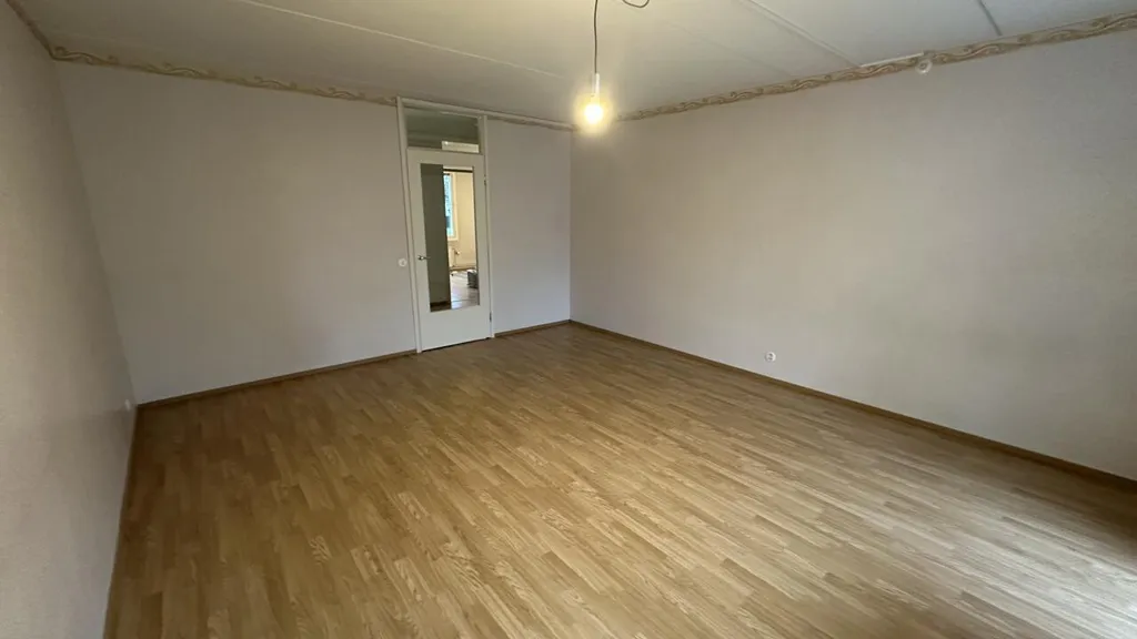 Toad - Spacious Flat with Balcony in Lahti