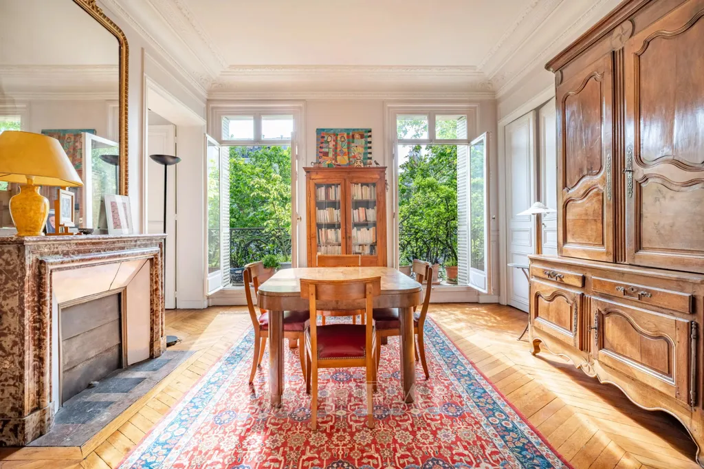Söögituba - 3-Bed Apartment with Balcony in Paris 6th