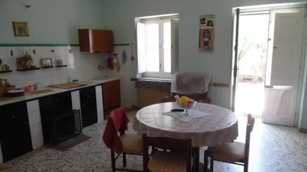 Dining Room - Rustic Property with Large Garden in Sant'Angelo Dei Lombardi