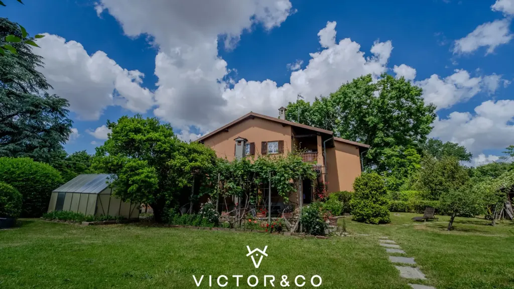 Exterior - Villa with Garden in Novara