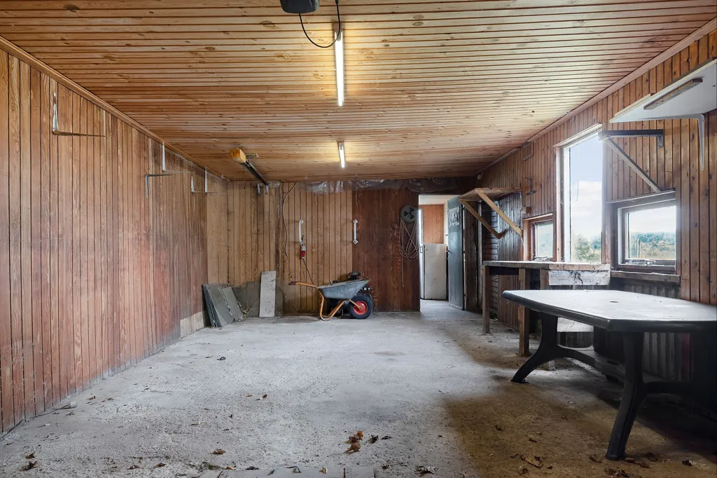 Garage - 1962 Villa with Garden in Kongerslev