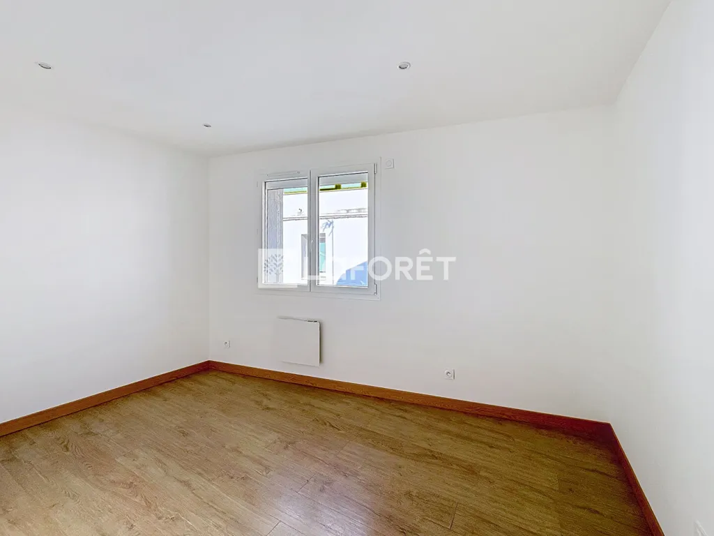 Stanze - Refurbished Duplex with Parking in Valence