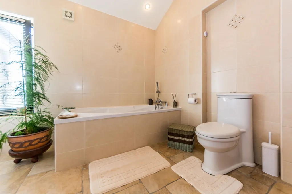 Salles de bain - Maison 4 chambres à Schull