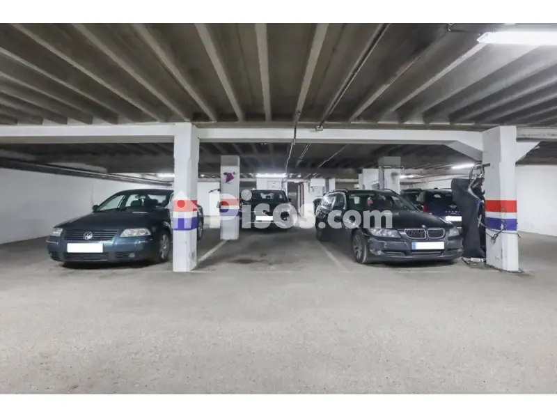 Garaaž - Spacious Flat with Garage in Oviedo Centre