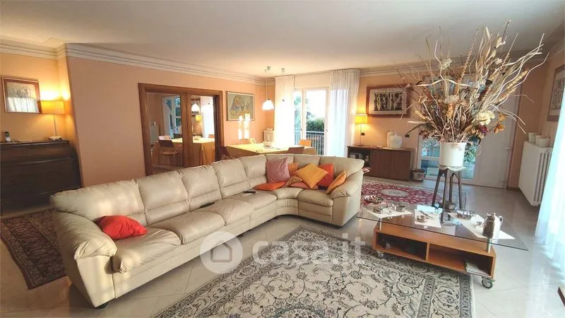 Salón - Villa with Lake View in Verbania
