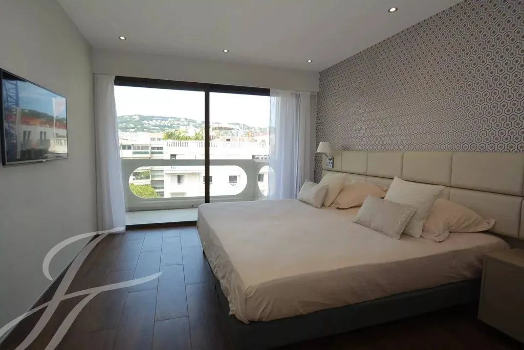 Magamistoad - Luxury Apartment with Bay View in Cannes