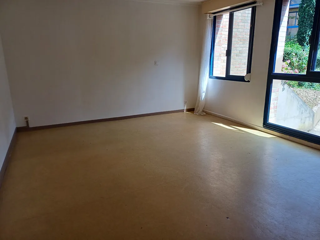Stanze - Studio with Private Cellar in Etaples