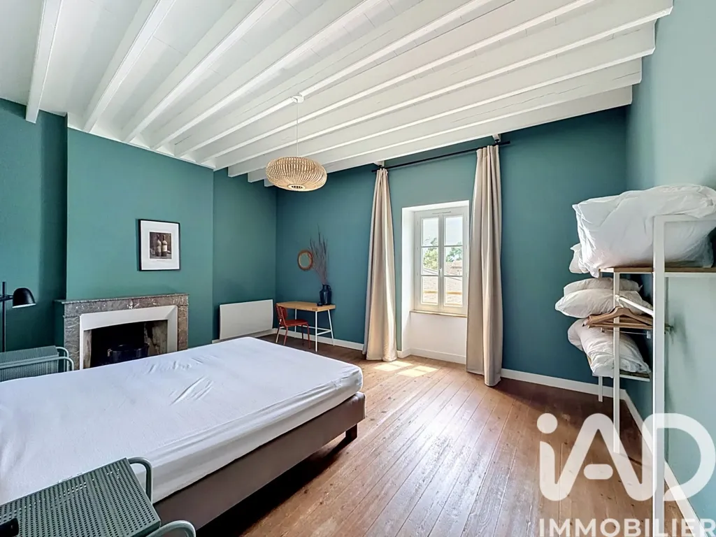 Bedrooms - Charming House with Pool in Saint-Seurin-de-Cadourne