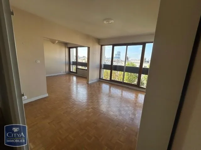 Toad - Grand Studio/T2 with View in Paris 17th