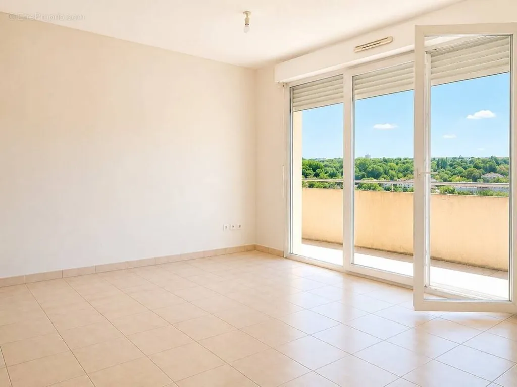 Rooms - Secure Apartment with Parking in Cognac