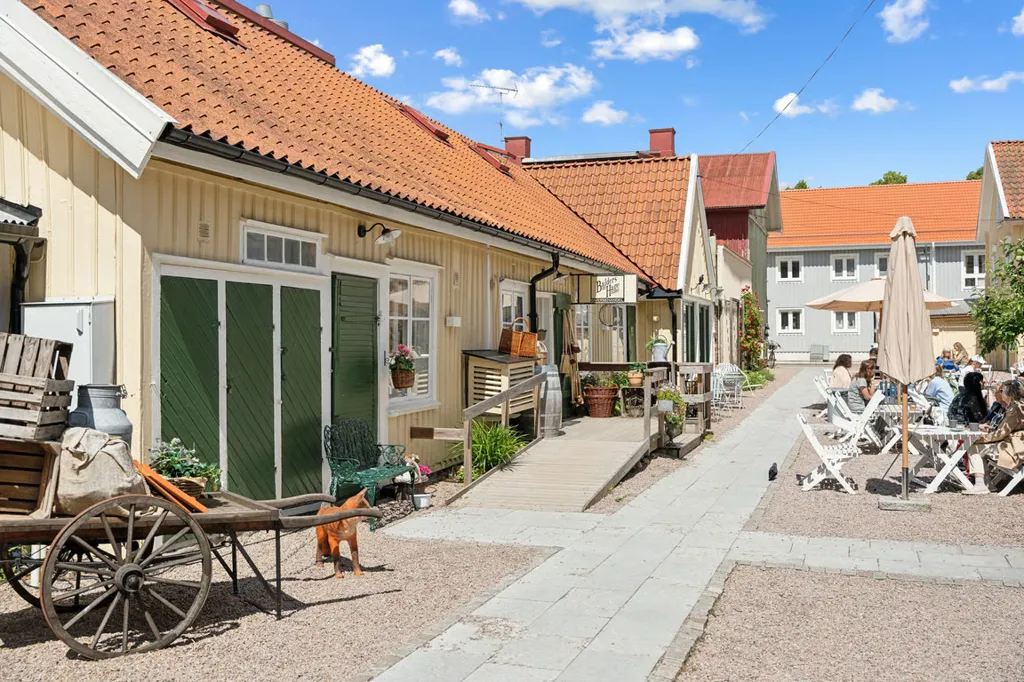 Extérieur - Lakefront Plot with View over Mjörn in Skår