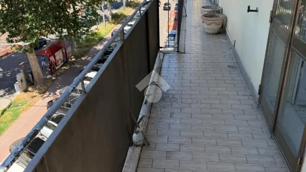 Balcon - Bright Bilocale with Balcony in Bologna