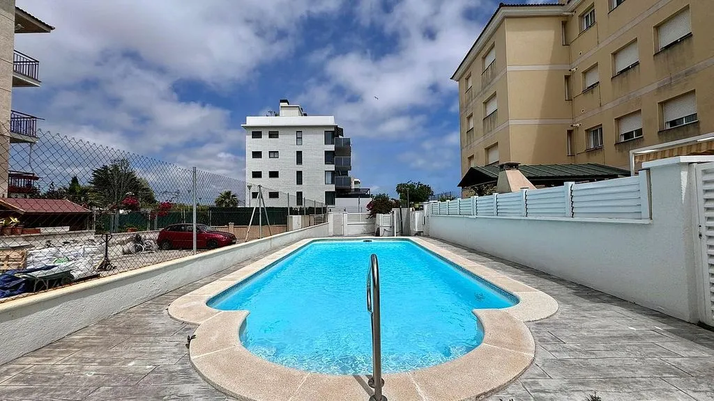 Piscine - Seafront Apartment with Terrace and Pool in Cunidor