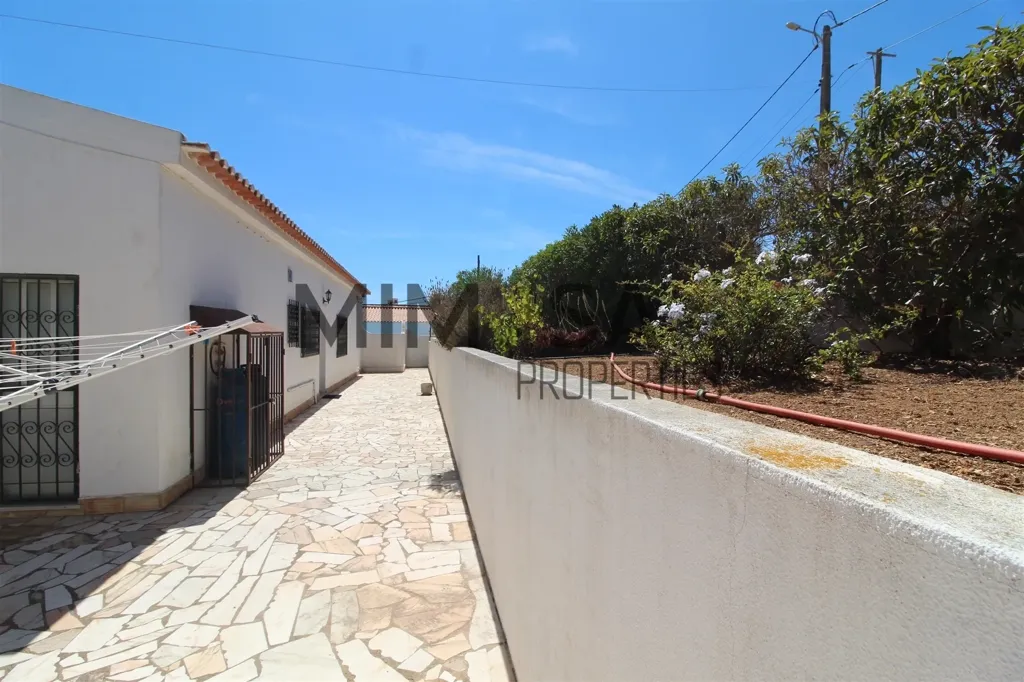 Jardin - Modern Villa with Sea View in Lagos