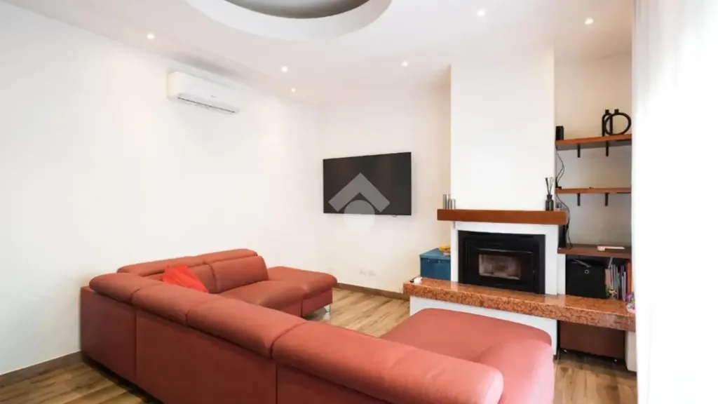 Séjour - Rustic Villa with Balcony in Verano Brianza