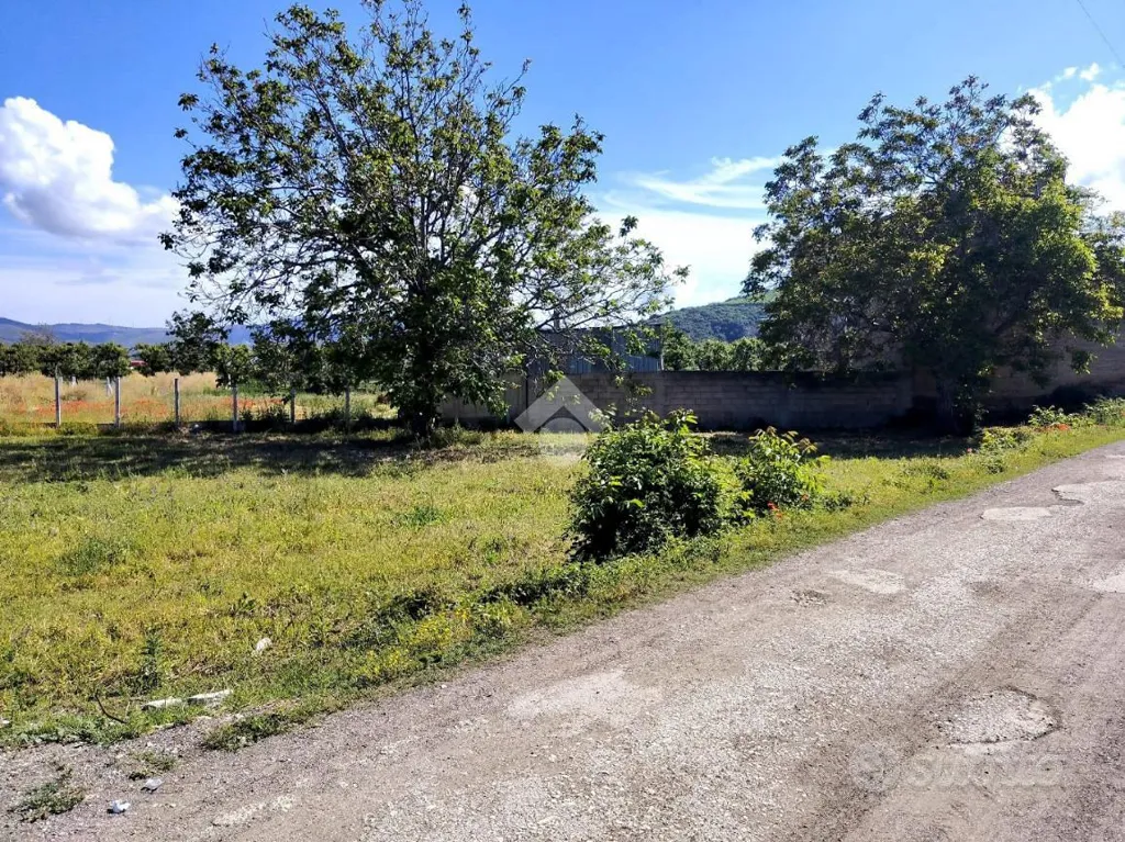 Jardin - Buildable Plot with Potential in San Felice a Cancello