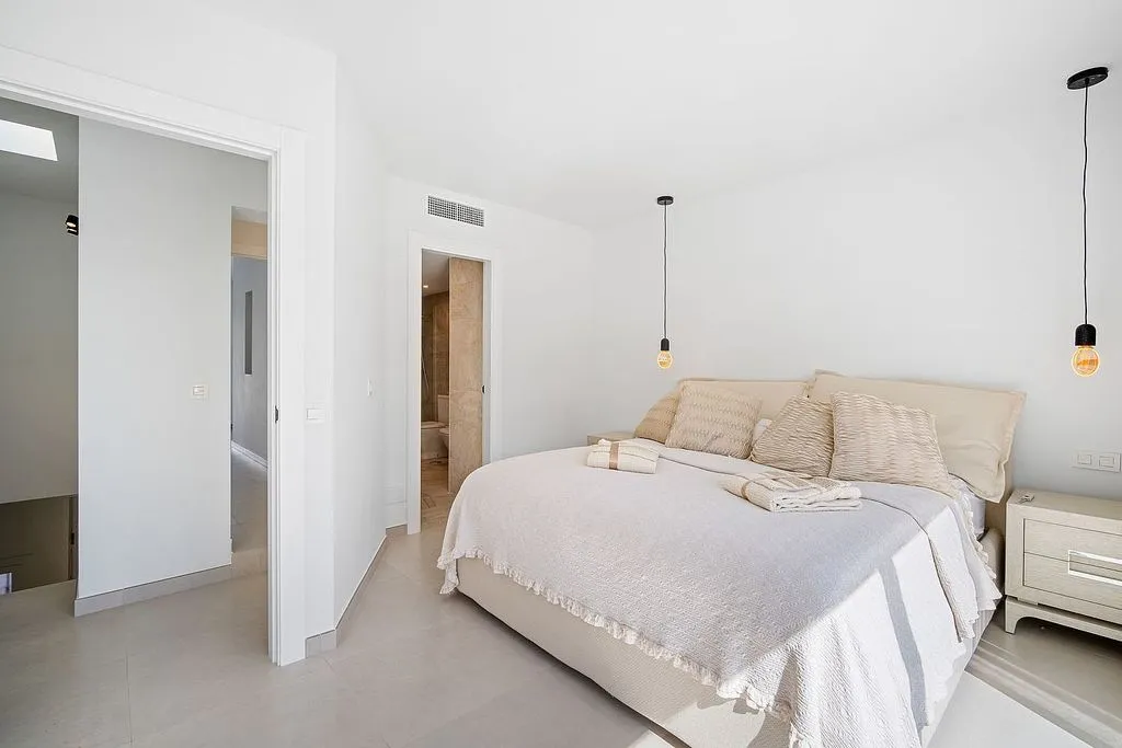 Bedrooms - Semi-Detached House with Pool in Algarrobo
