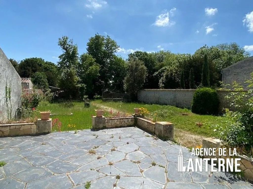 Garden - Luxury House with Garden in Saint-Pierre-d'Oléron