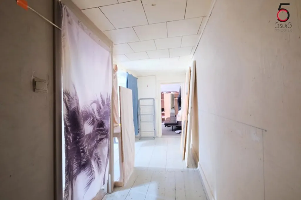 hallway_entrance