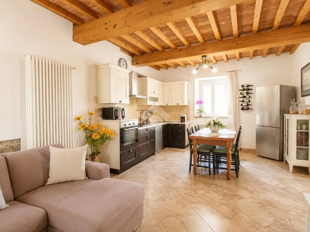 Söögituba - Semi-detached House with Garden in Pontasserchio
