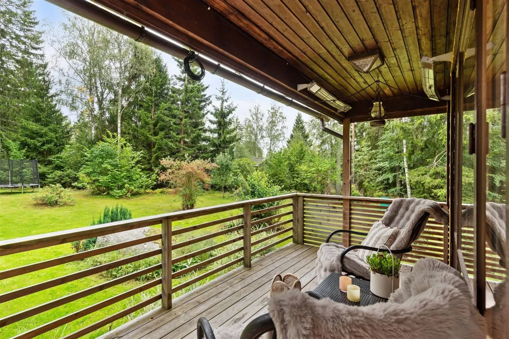 Terrasse - Renovated House with Terrace in Västanvik