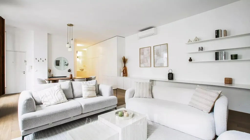 Elutuba - Duplex Apartment with Courtyard View in Paris 8th