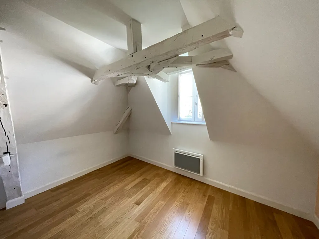 Rooms - Renovated Flat with City Centre Location