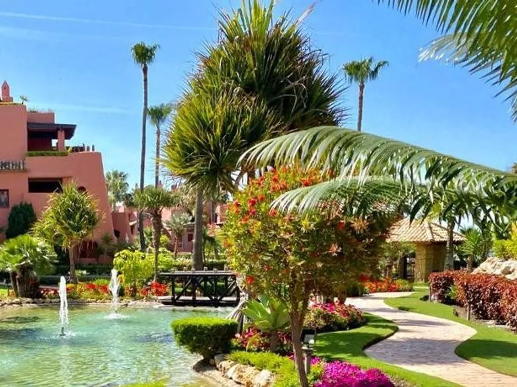 Aed - Ground Floor Beachfront Flat in Estepona