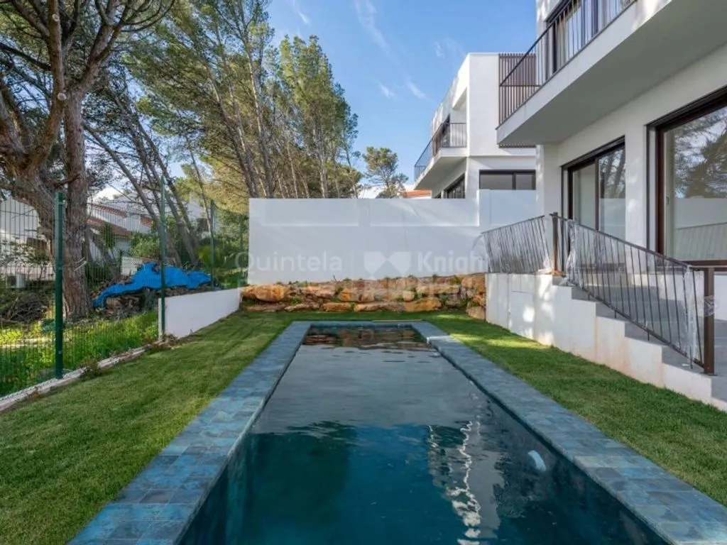 Bassein - 4-Bedroom Villa with Pool in Murches, Cascais