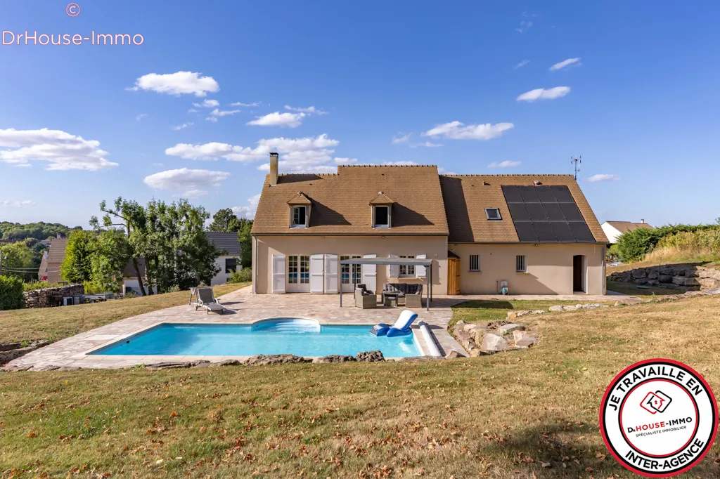 Piscine - Maison Moderne avec Piscine à Prunay-le-Temple