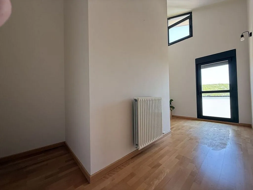 Entrée - Duplex with Pool in Esteribar
