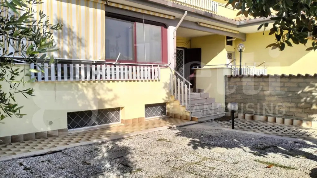 Extérieur - Villa with Balcony and Garden in Ladispoli