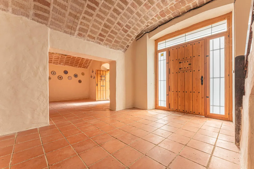 Entrée - Rustic Masia with Pool in Cabanelles
