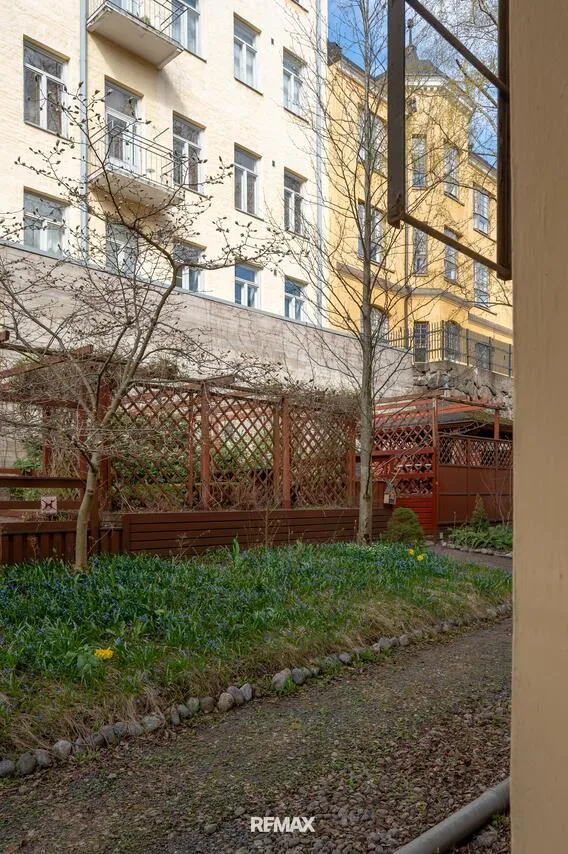 Garden - 1-room apartment in Helsinki