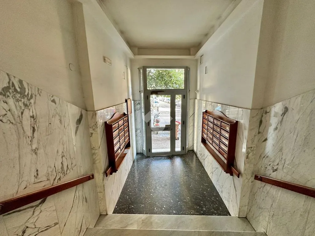 Entrée - Studio Flat for Rent in Central Naples