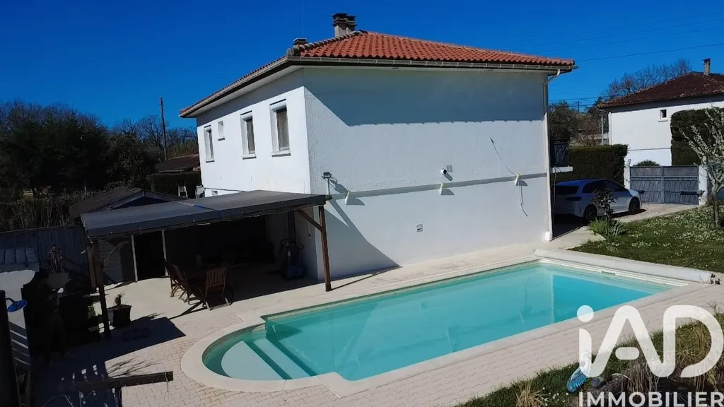 Bassein - Renovated House with Pool in Fleurance
