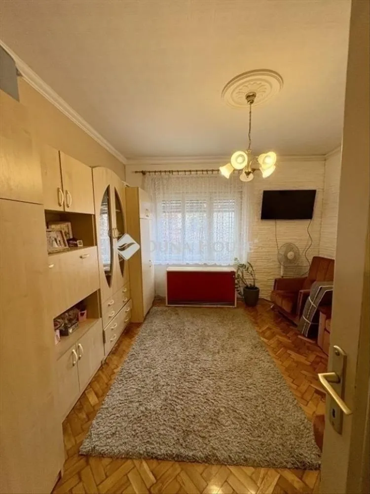 Elutuba - Brick Flat with Garden in Budapest XIX District