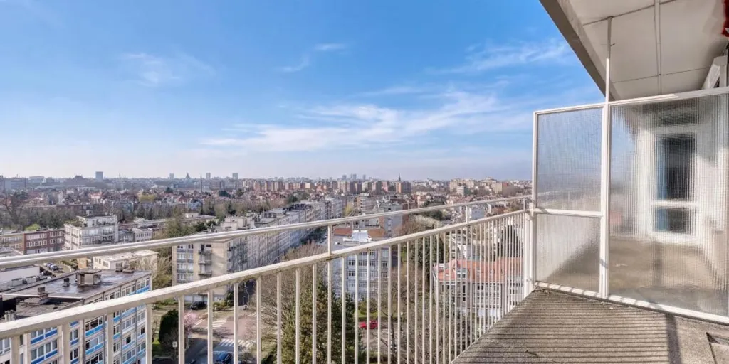Balcon - Appartement Studio avec Garage à Sint-Pieters-Woluwe