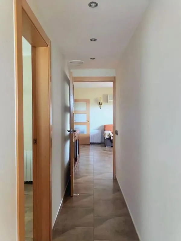 hallway_entrance