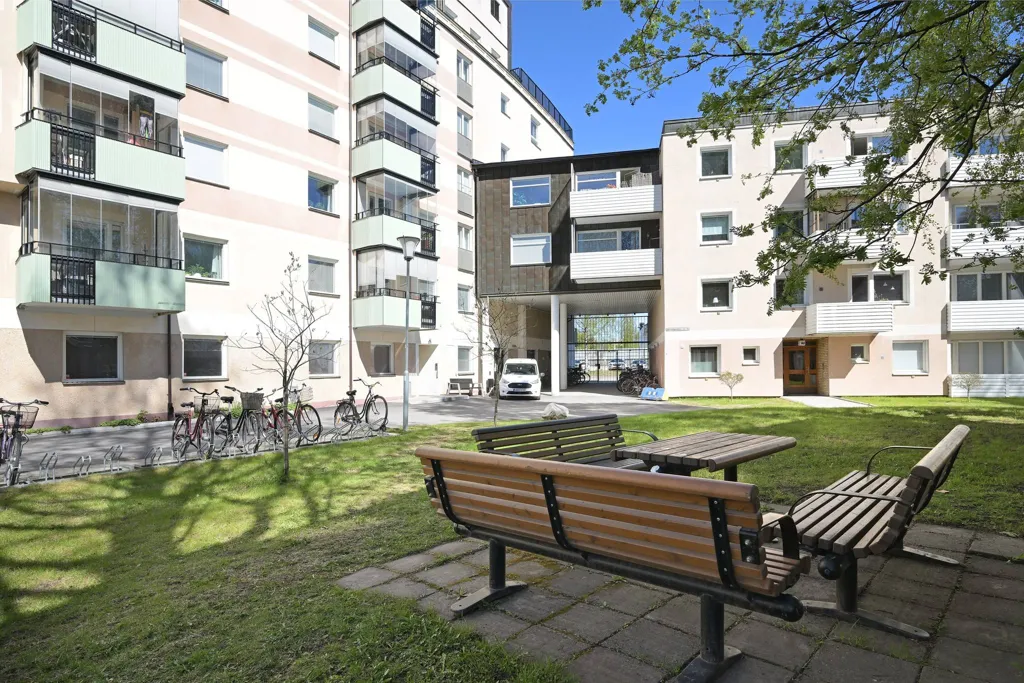 Aed - Apartment with Balcony in Umeå Centre