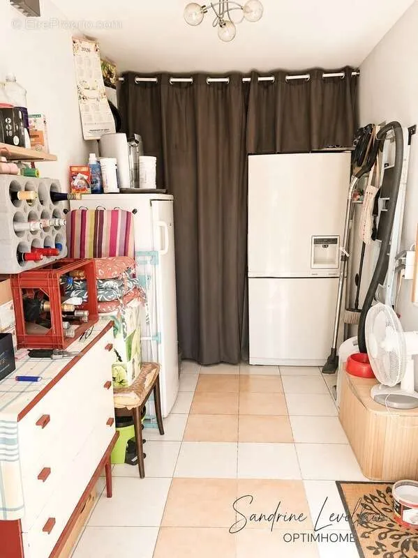 Köök - Spacious Detached House with Garden in Beaumont-le-Roger