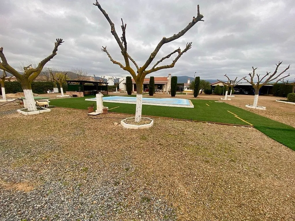 Bassein - Chalet with Pool in Villarrubia