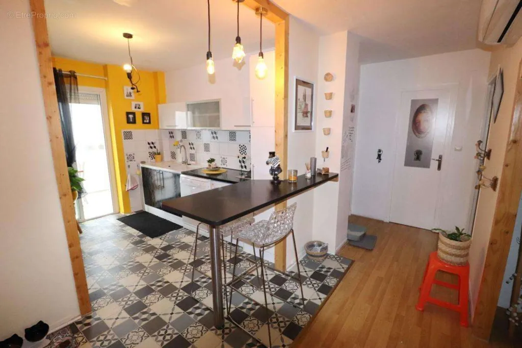 Köök - Renovated Apartment with Terrace in Perpignan