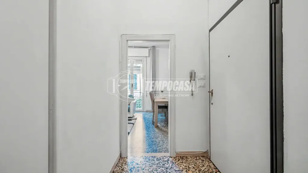 Esik - Central Trilocale with Balcony in Faenza