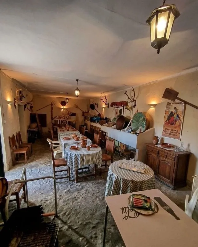 Salle à manger - Traditional Andalusian Chalet with Patio in Granada
